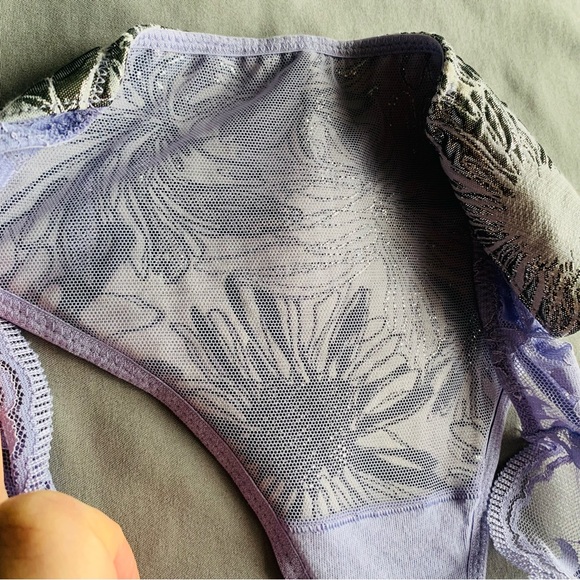 COPY - Victoria’s Secret Fashion Show Thong Panty Lace Cheeky - Picture 14 of 15